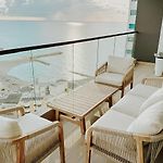 Walk To Old City Pool Ocean View 1Br King Bed