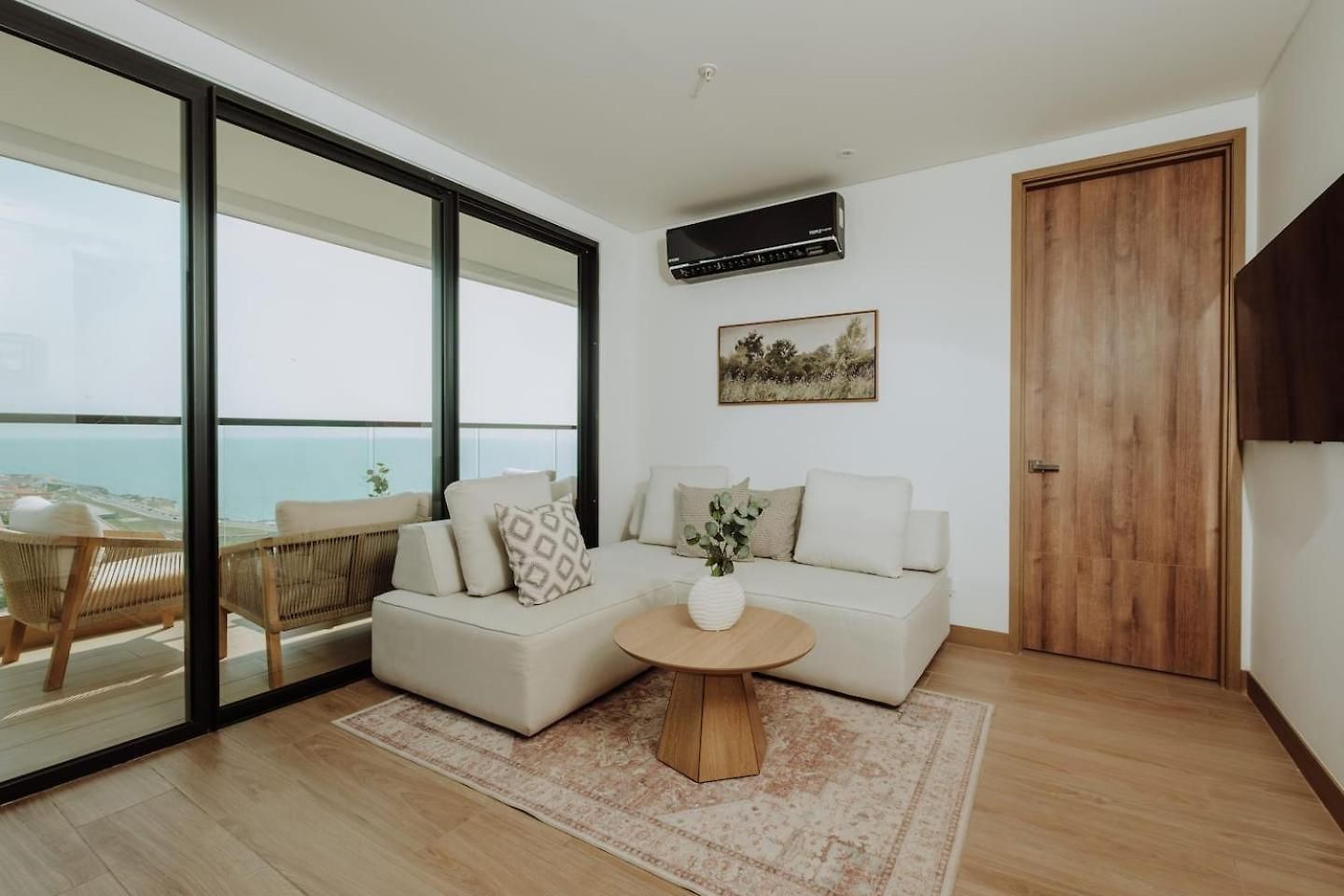 Walk To Old Pool Ocean View 1br King Bed * Cartagena