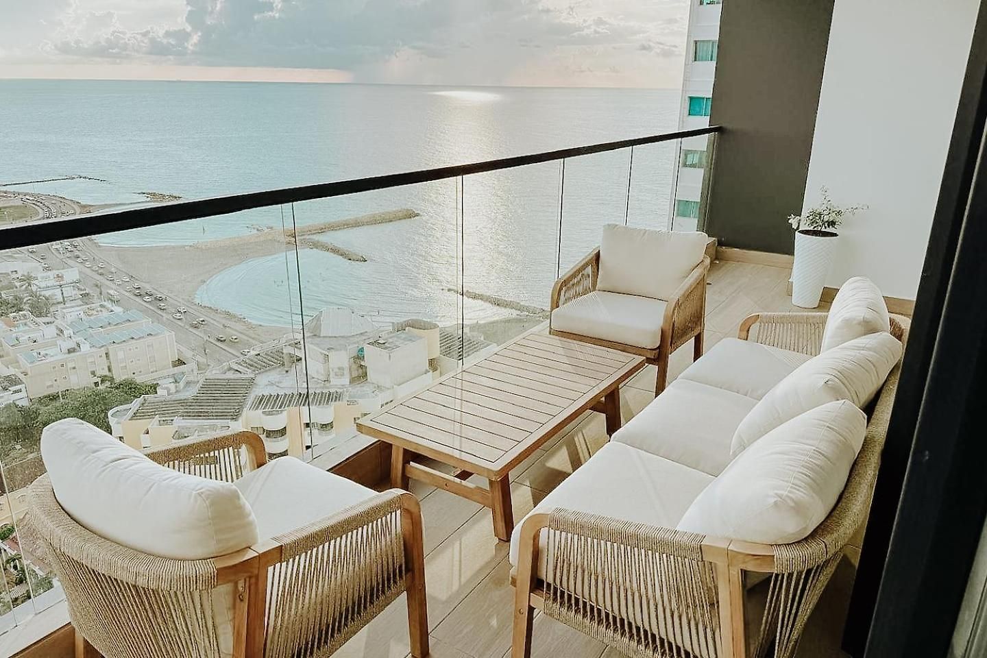 Walk To Old Pool Ocean View 1br King Bed * Cartagena