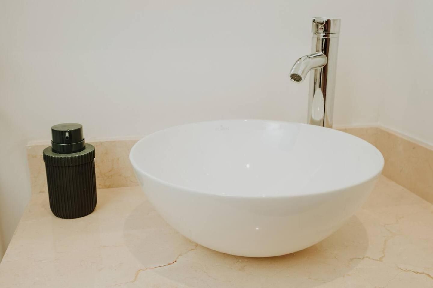 Walk To Old Pool Ocean View 1br King Bed * Cartagena