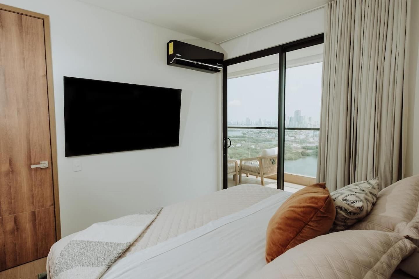 Walk To Old Pool Ocean View 1br King Bed Сasa de vacaciones Cartagena