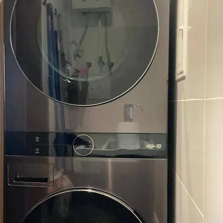 Walk To Old Pool Ocean View 1br *